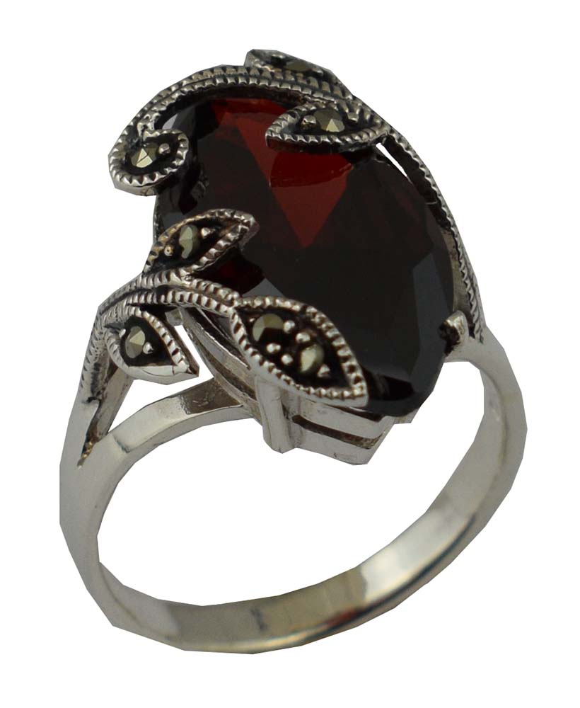 Silver Ring Oval Garnet