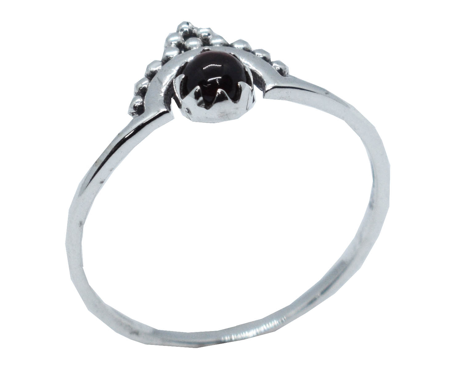 Silver Ring Garnet Round