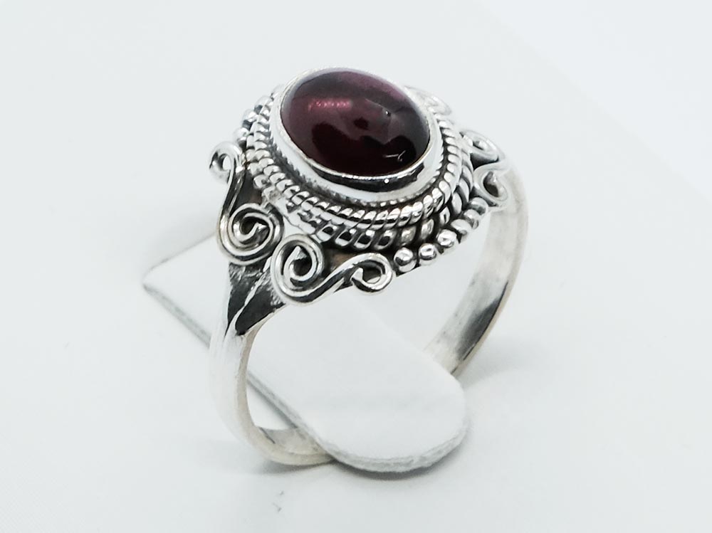 Silver Ring Oval Garnet