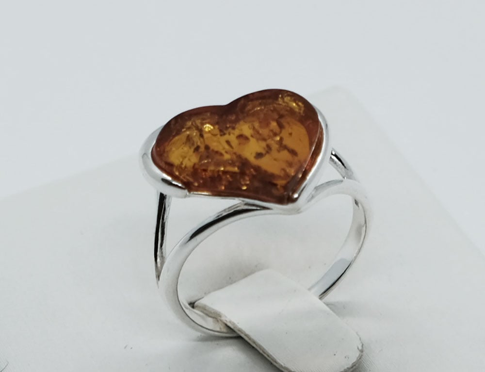 Silver Amber Ring Heart 3.12g