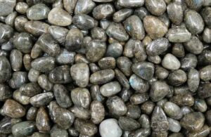 Tumblestone Labradorite