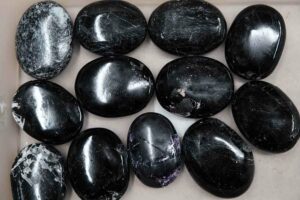 Palmstone Black Tourmaline 6x5cm