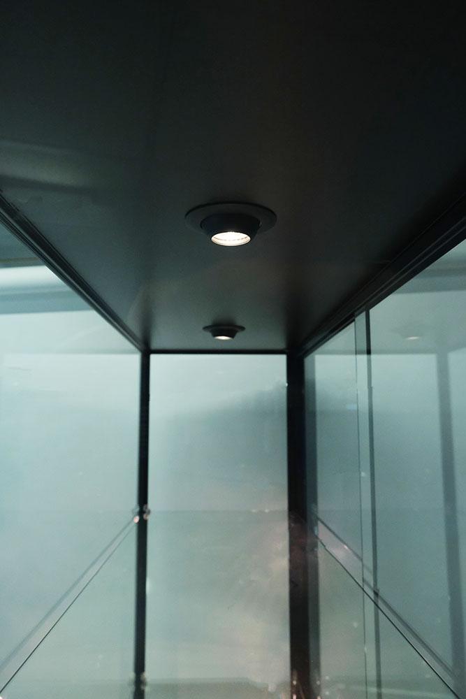 Glass Cabinet 1200X400X1980mm 4 Shelves Halogen Bulb Lighting Code 99928 - Image 5