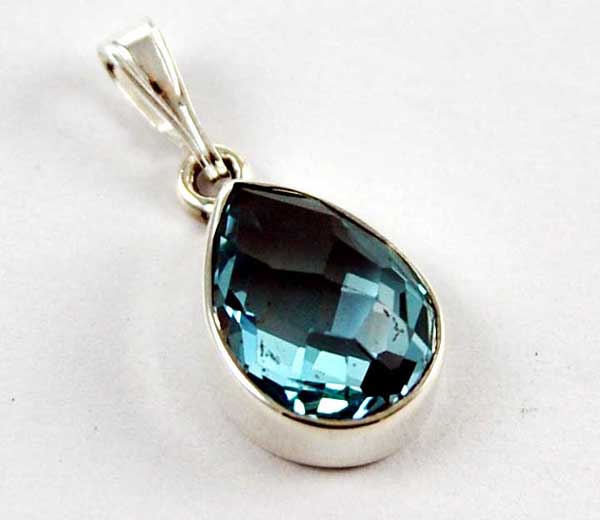 Pendant Blue Topaz