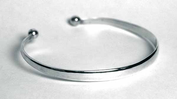 Silver Bangle Slim Torque