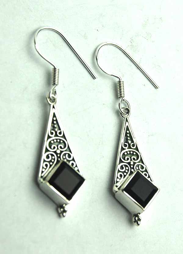 Silver Earring Onyx Cut