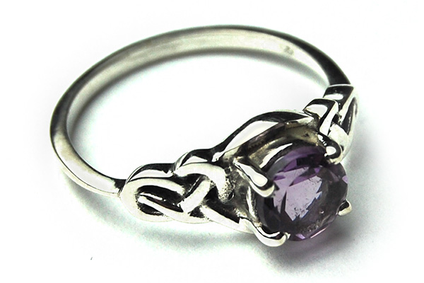 Silver Ring Circle Amethyst