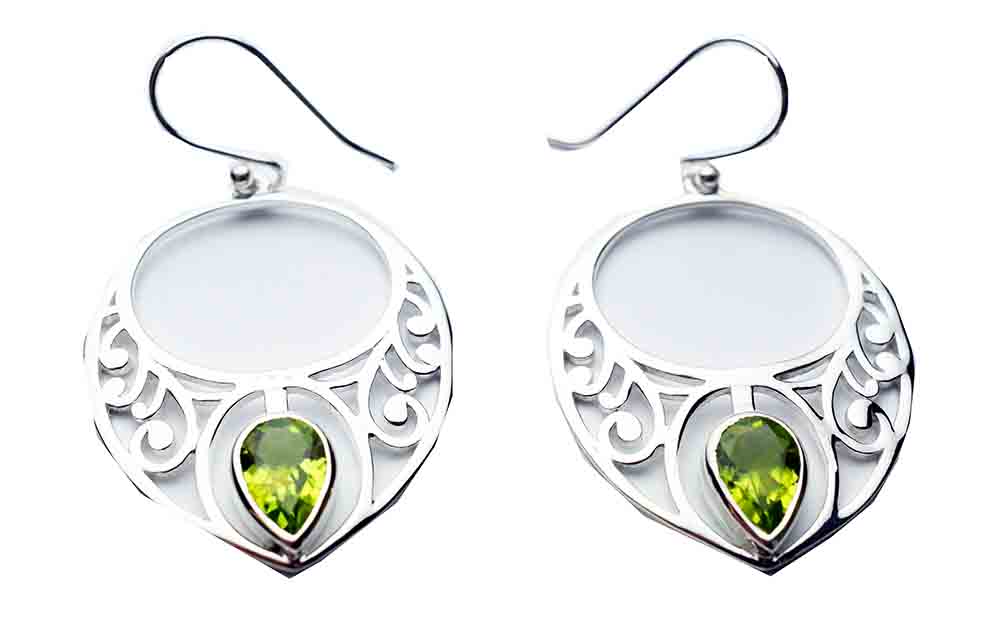 Silver Earring Circle Peridot