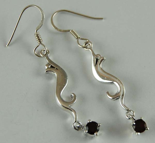 Earring Garnet