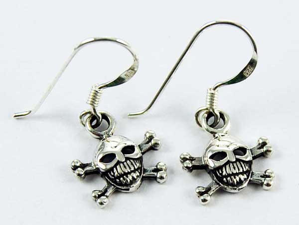 Earring Skull And Bones