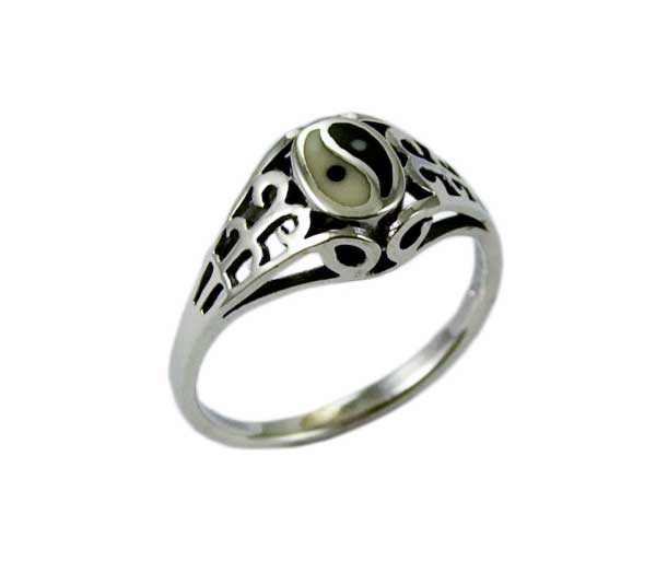 Ring Silver Oval Ying Yang
