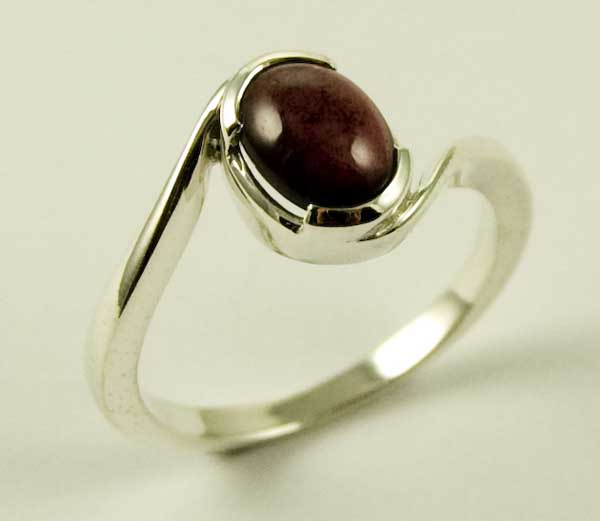 Silver Ring Garnet Oval