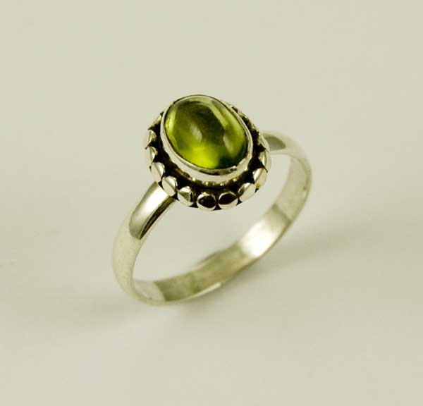 Ring Silver Peridot Oval