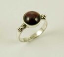 Ring Silver Circle Garnet
