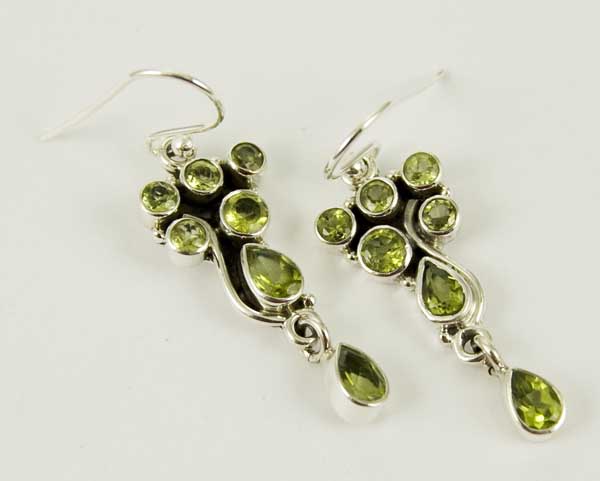 Earring Silver Peridot Tear