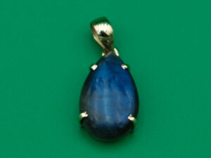 Gold Plated Pendant Labradorite