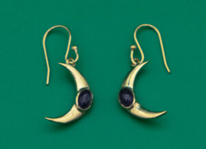 Gold Plated Earring Moon Amethyst